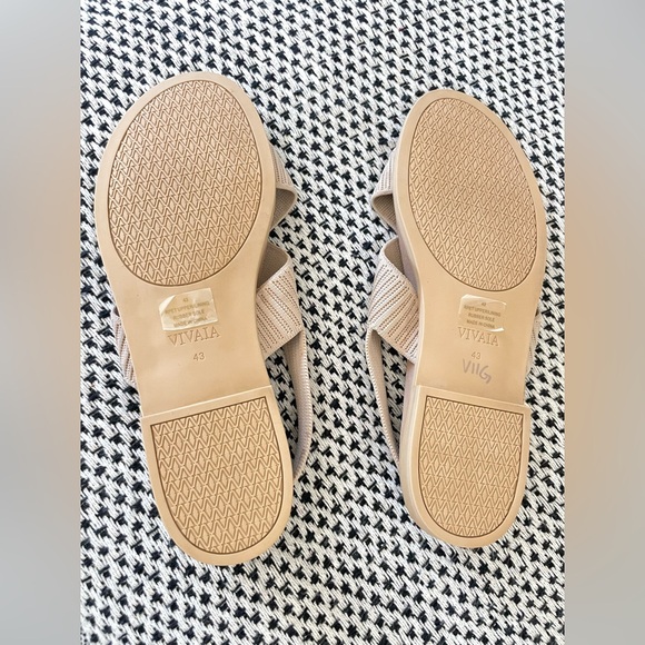 Vivaia Pamela Pro Sandals Size 11 color: Almond Beige $149 - Picture 7 of 13
